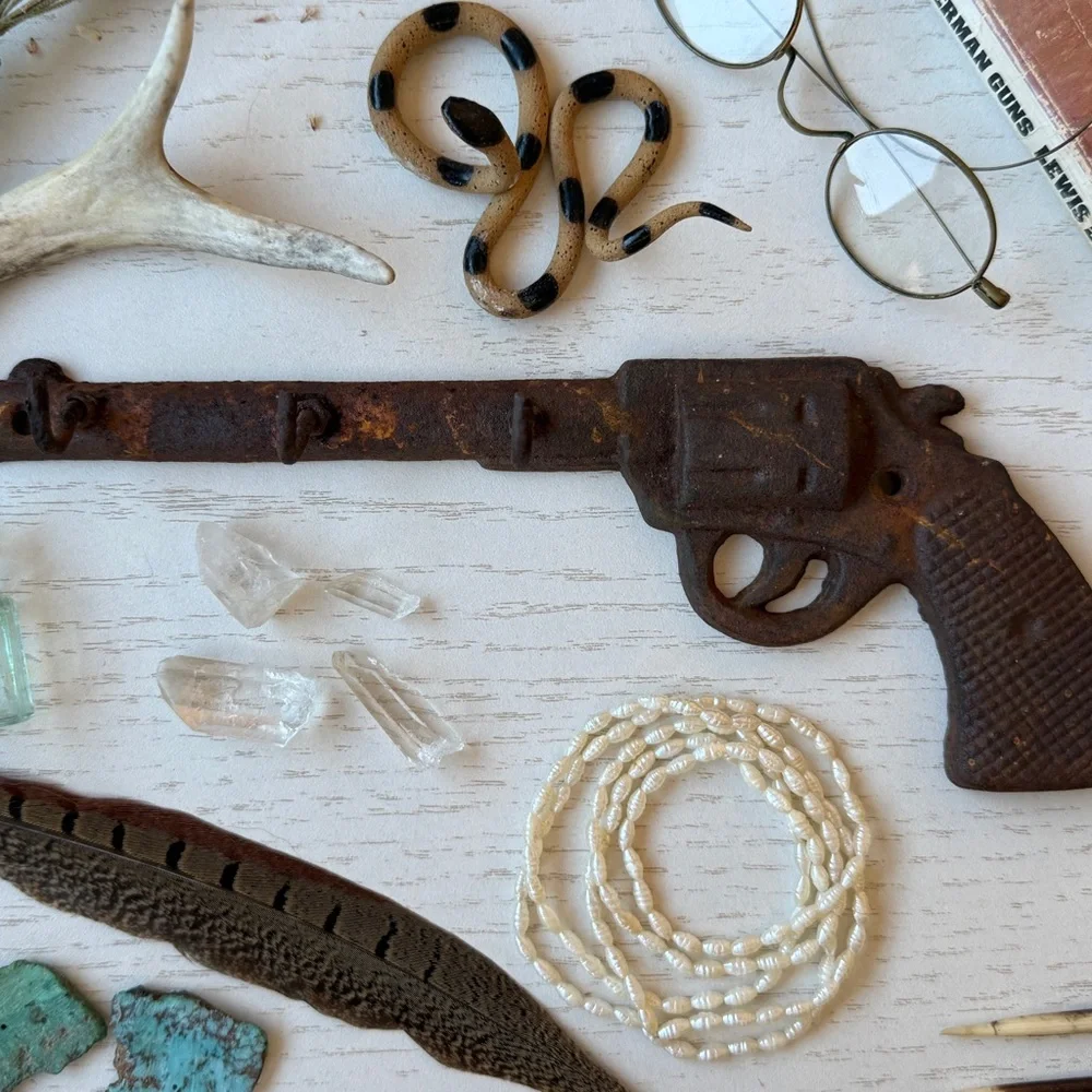 Vintage Rusty Patina Cowboy Gun Wall Hooks Decor